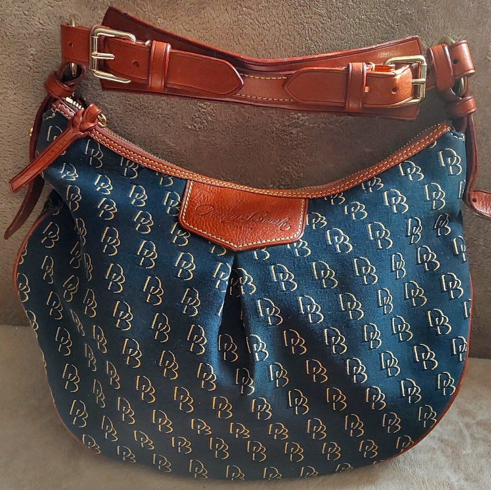 💙EUC💙Dooney & Bourke Bag, Hobo Style - Picture 1 of 3
